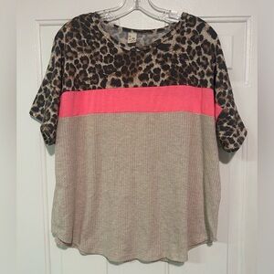 7th Ray Women’s L Color Block Top. Waffle Design Tan, Cheetah, and Pink‎